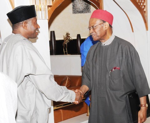 wpid-PRESIDENT-JONATHAN-IN-A-HANDSHAKE-WITH-EMEKA-ANYAKU-480×394