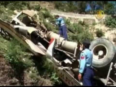 Bus crash in Indian Kashmir
