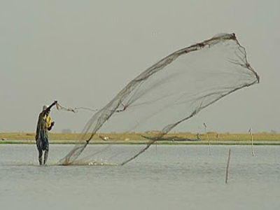 Swinging fishing net-ive ojogolo