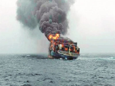 turkish-cargo-ship-attacked-near-libyas-tobruk-port_bgnnews