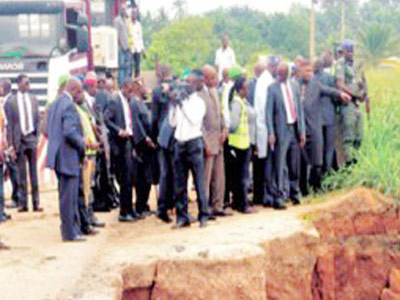 Erosion threatening Calabar-Itu highway in Akwa-Ibom State