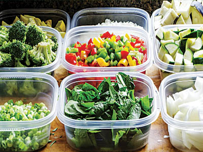 Plastic food container