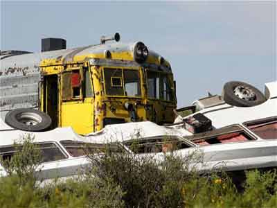 bus-train-crash