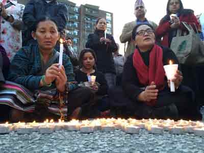 nepal-vigil-candles