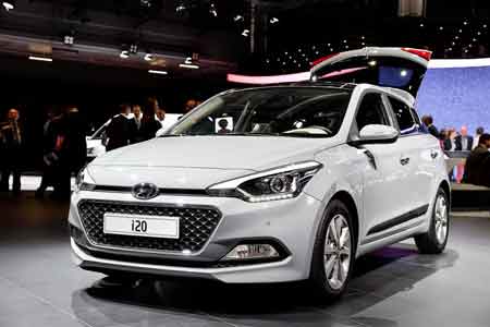 2015-Hyundai-i20-Paris-Motor-Show-Unveil