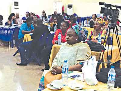 Journalists-at-the-workshop