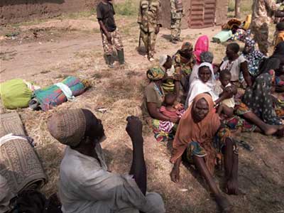 Nigerian-Army-troops-rescue-338-people