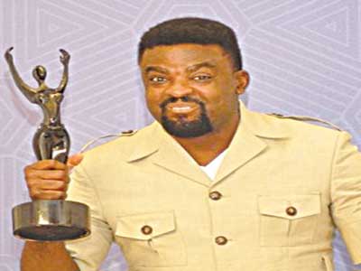 Nigeria’s-Kunle-Afolayan+++-and-his-Best-Nigerian-film-crest-Copy