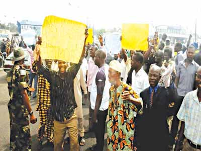 workers-protest-picture-IN-OYO+++-Copy