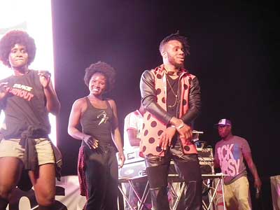 Lamboginny (second right) with Imagneto dance crew during ‘COPA Lagos After Party’.