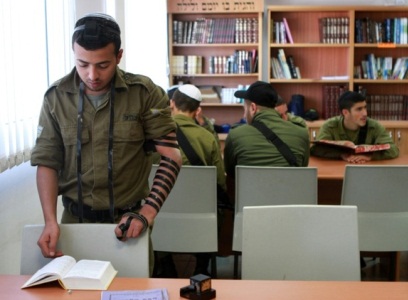 Israeli law renews