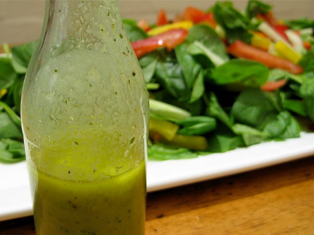 Basic-Green-Vinaigrette-dressing_6
