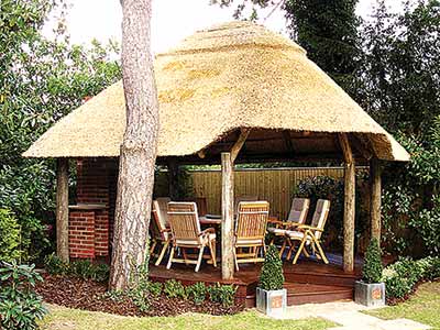 Clever–idea,-pavillion-for-outdoor-living-in-the-garden