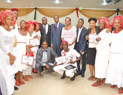 Graduands-with-Pastors