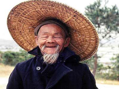 chinese-elder-in-hong-kong-gerald-maclennon