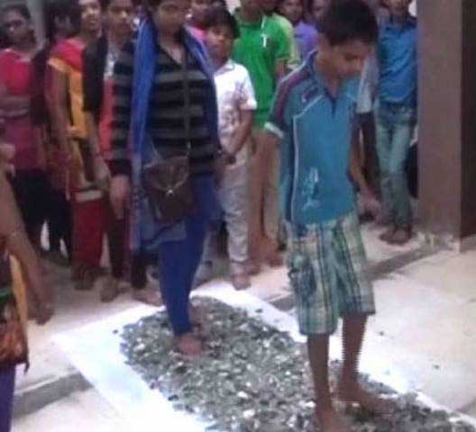 india-student-walking-on-glass