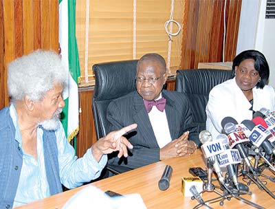 Nobel Laureate, Prof. Wole Soyinka (left), Minister of Information and Culture, Alhaji Lai Mohammed and the Permanent Secretary in the ministry, Mrs. Ayotunde Adesugba, when Soyinka visited the minister in Abuja... yesterday.