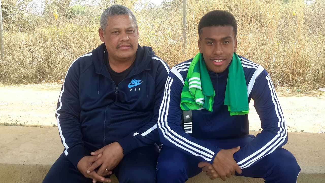 alex-iwobi-and-father