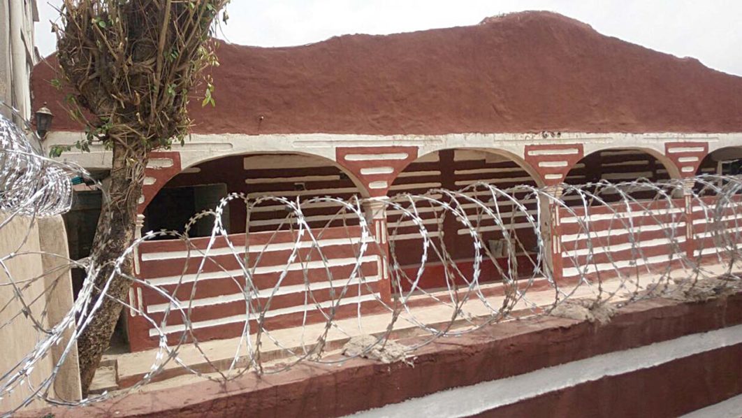 ISEKHURE’S-PALACE-SEALED-UP-AND-PAINTED-RED-2