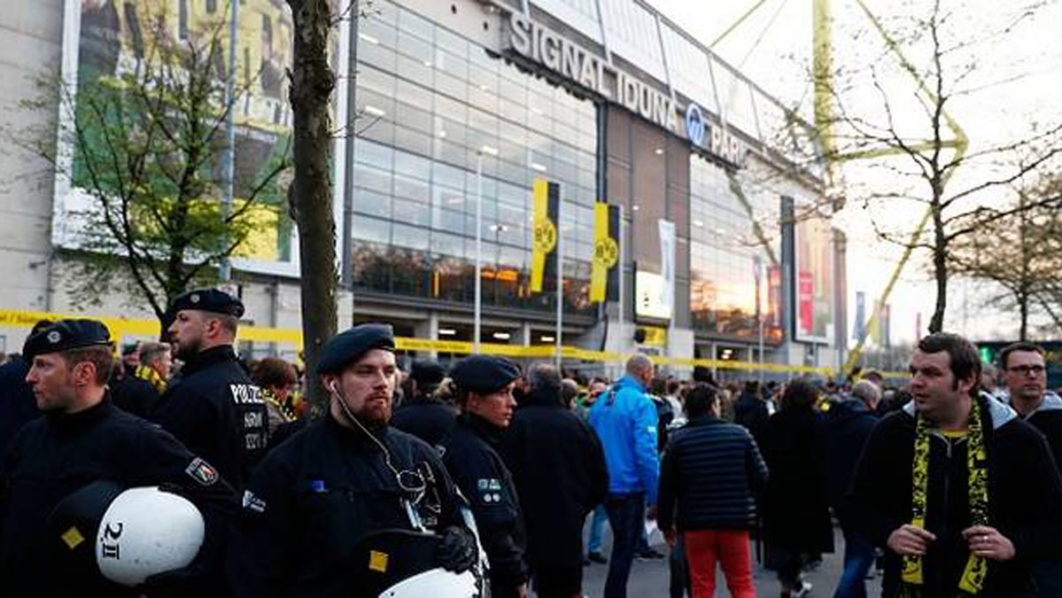 Dortmund-team-bus