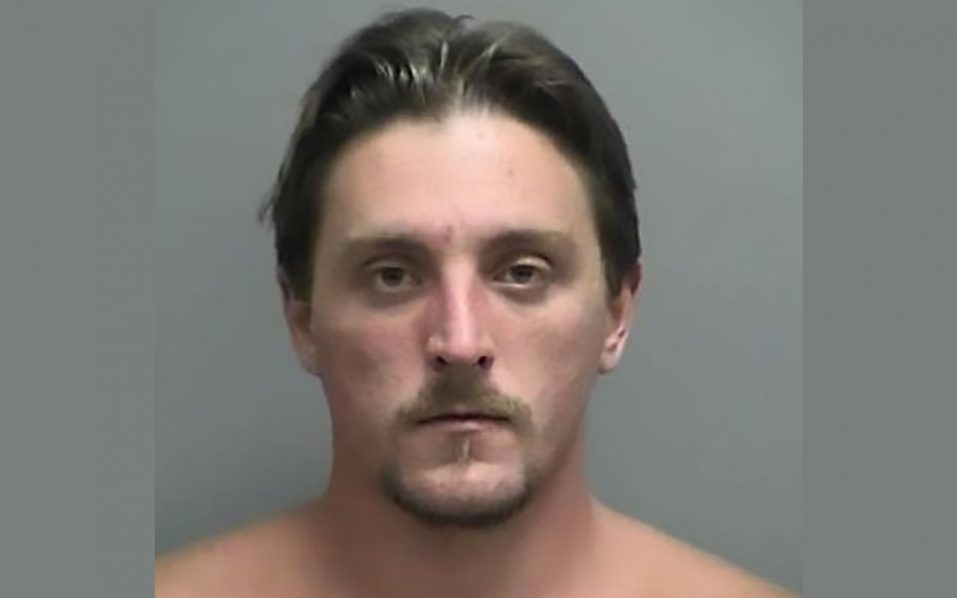 US manhunt underway for alleged gun thief who wrote manifesto to Trump