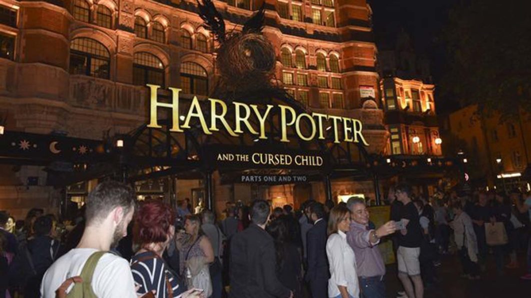 Harry-Potter-And-The-Cursed-Child