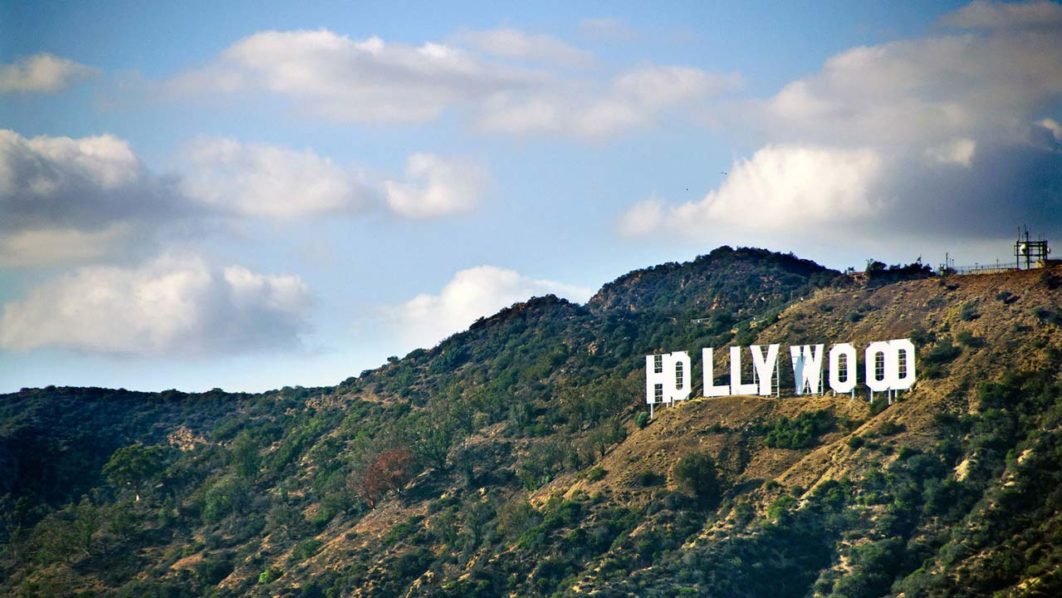 hollywood-dog-trvl1215