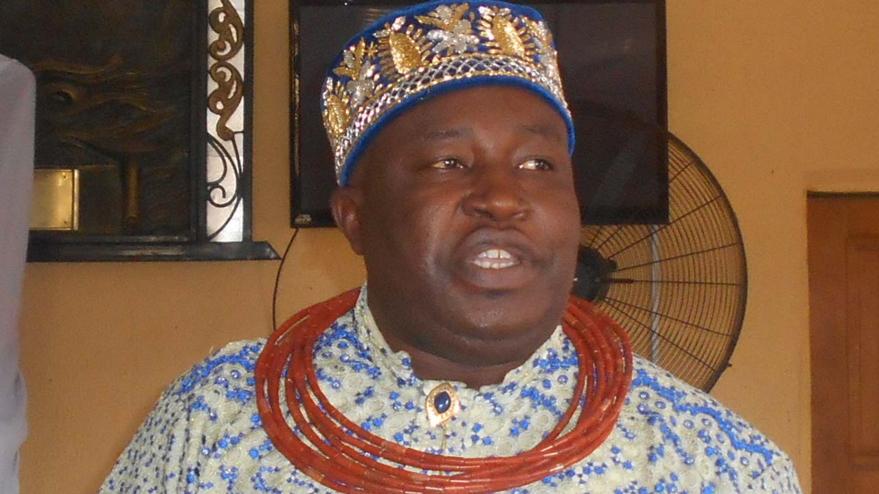 HRM Pere Stanley Luke Kalanama VIII