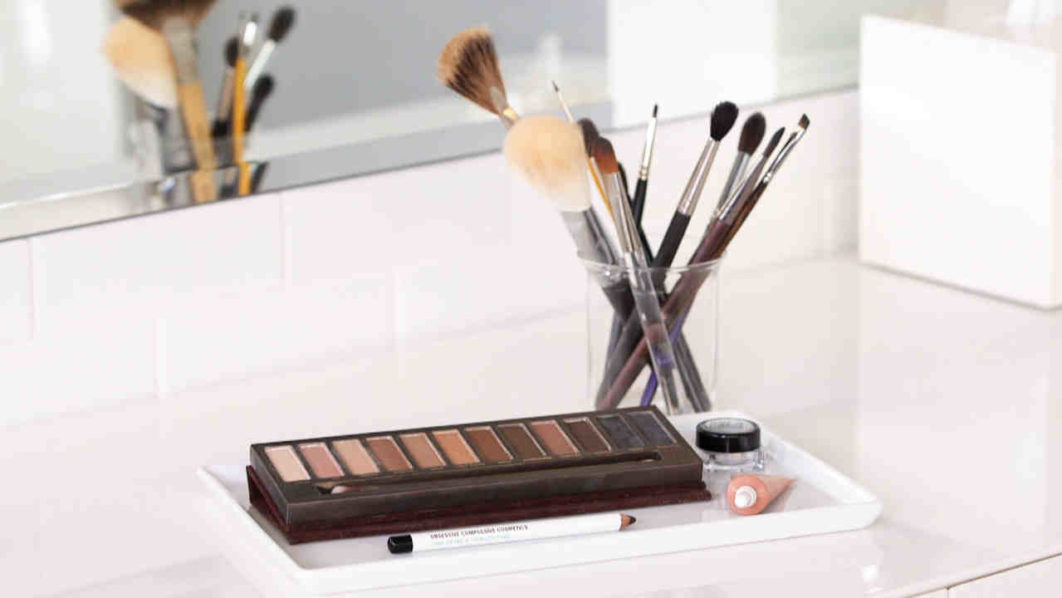 5_minutes_to_the_perfect_new_year_look_horiz