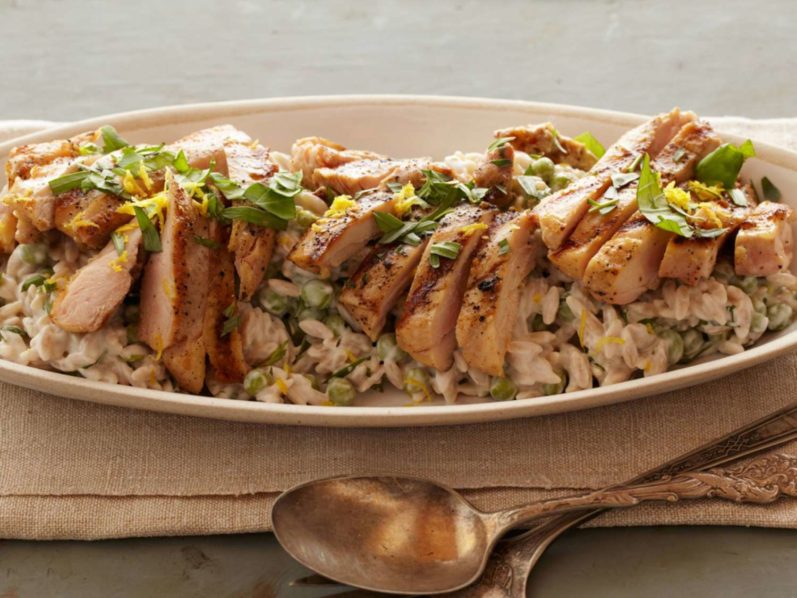 Creamy-Lemon-Pepper-Orzo-With-Grilled-Chicken