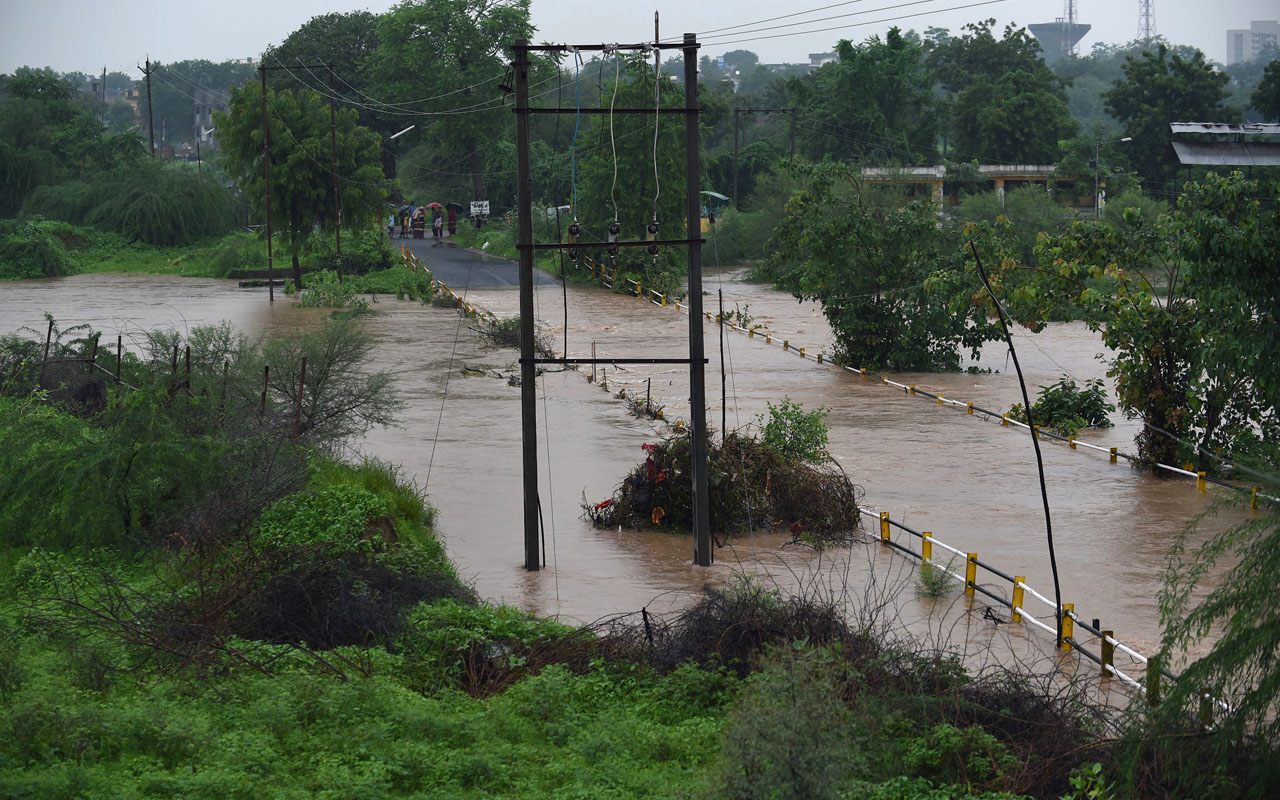 INDIA-FLOOD-WEATHER