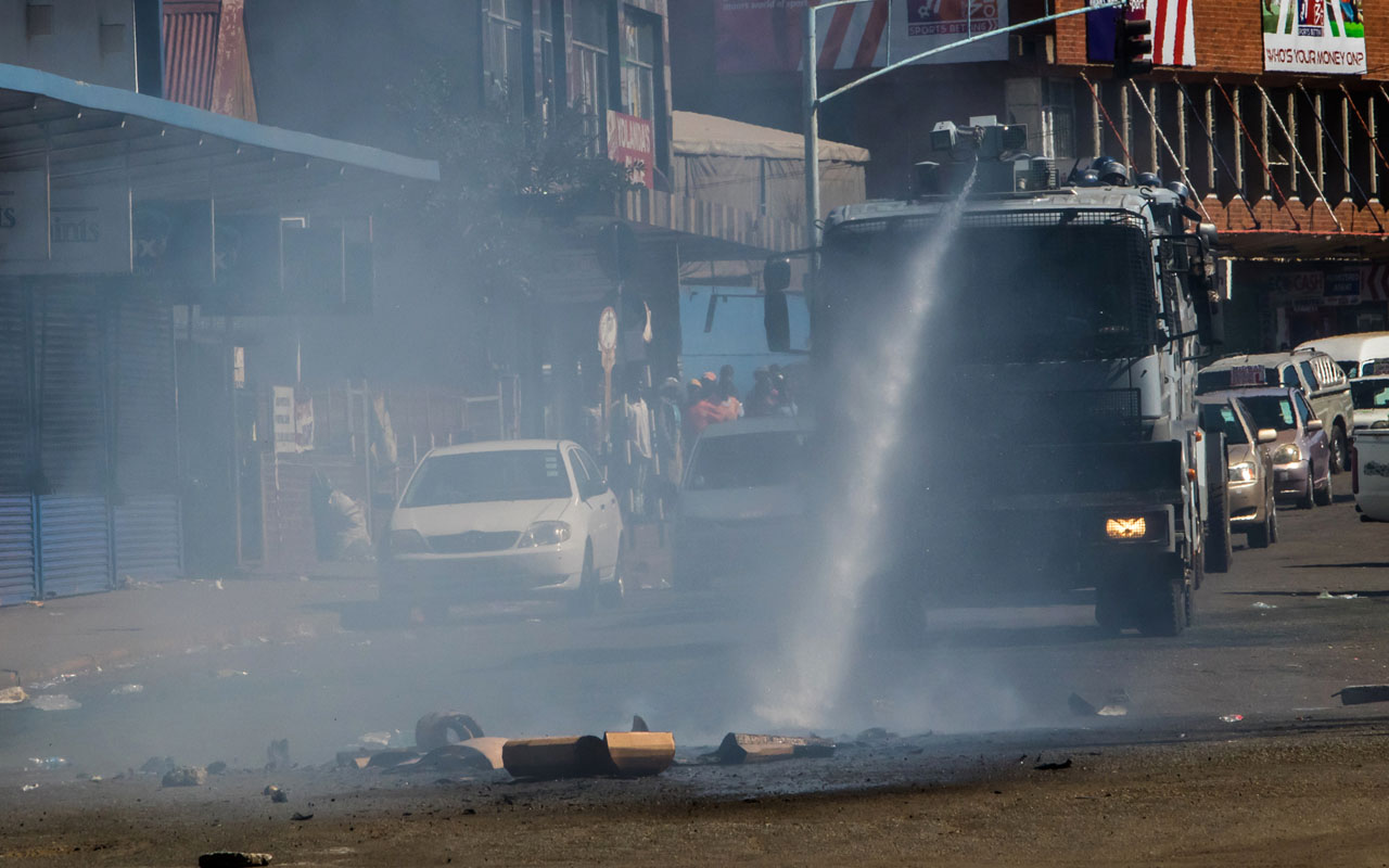 ZIMBABWE-POLITICS-ELECTIONS-PROTEST