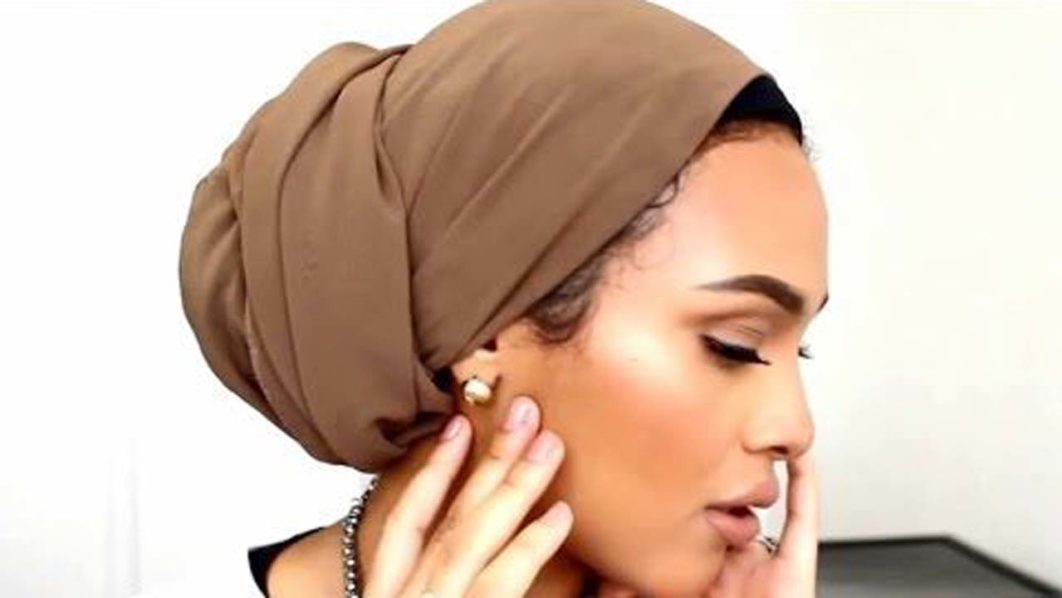 ca9a0fe518486e1500795336aec336db–hair-turban-turban-wrap