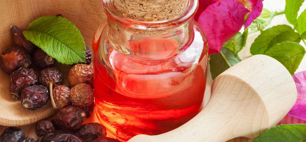 5346_10-Amazing-Benefits-Of-Rose-Hip-Oil