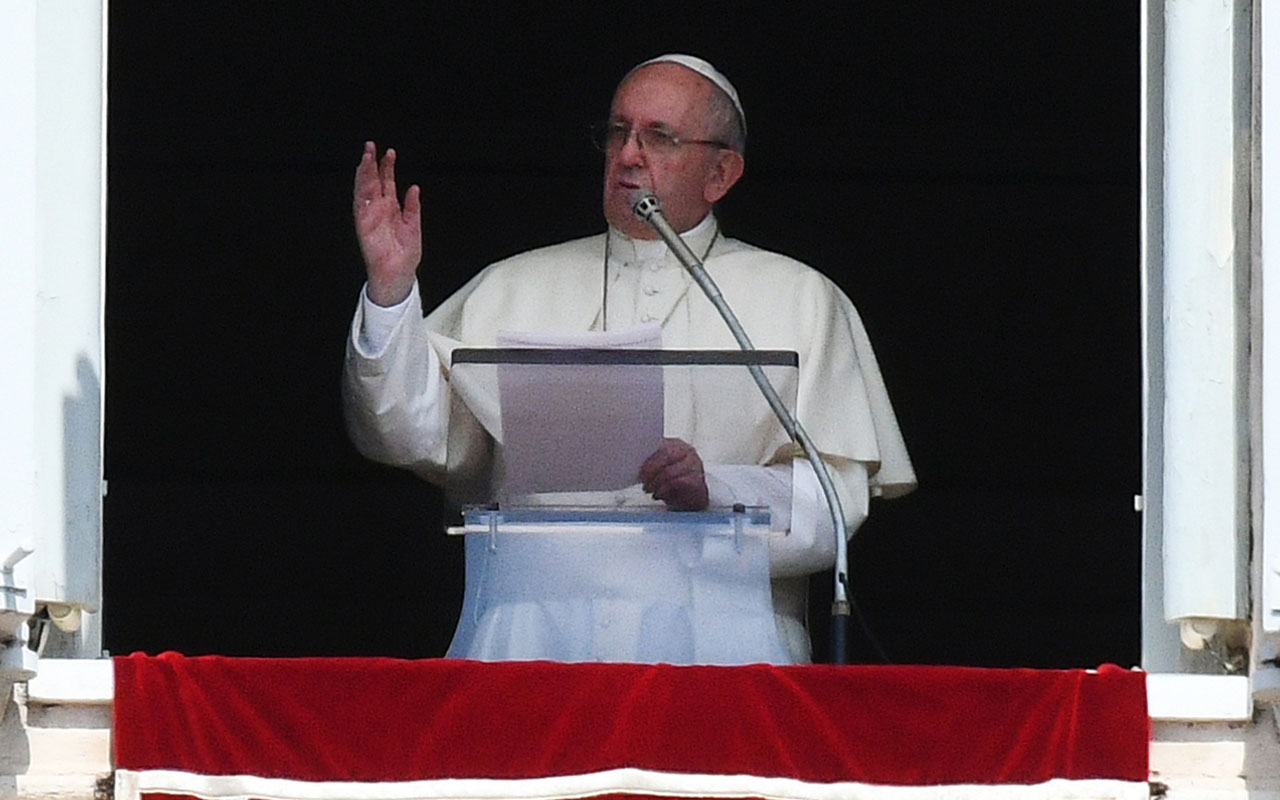 VATICAN-RELIGION-POPE-ANGELUS