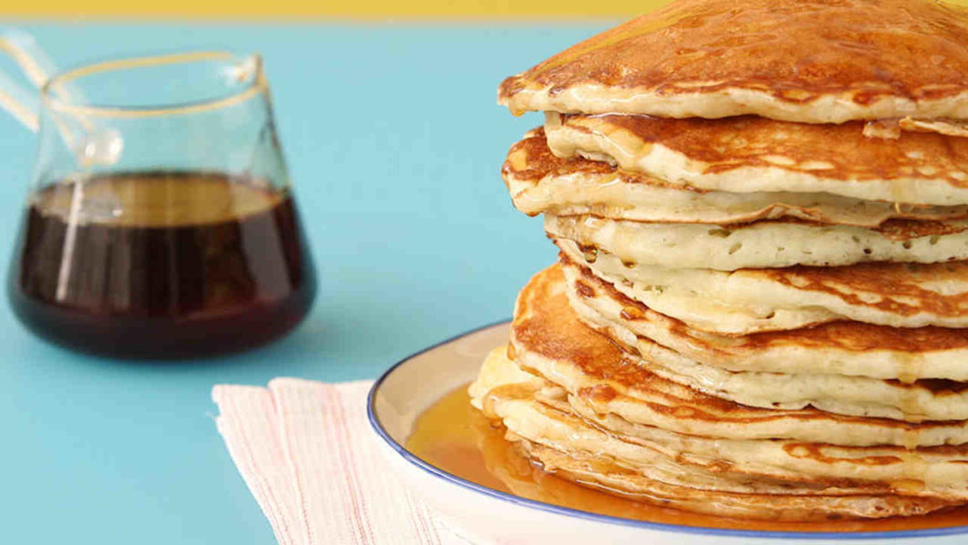 the_best_buttermilk_pancakes_horiz