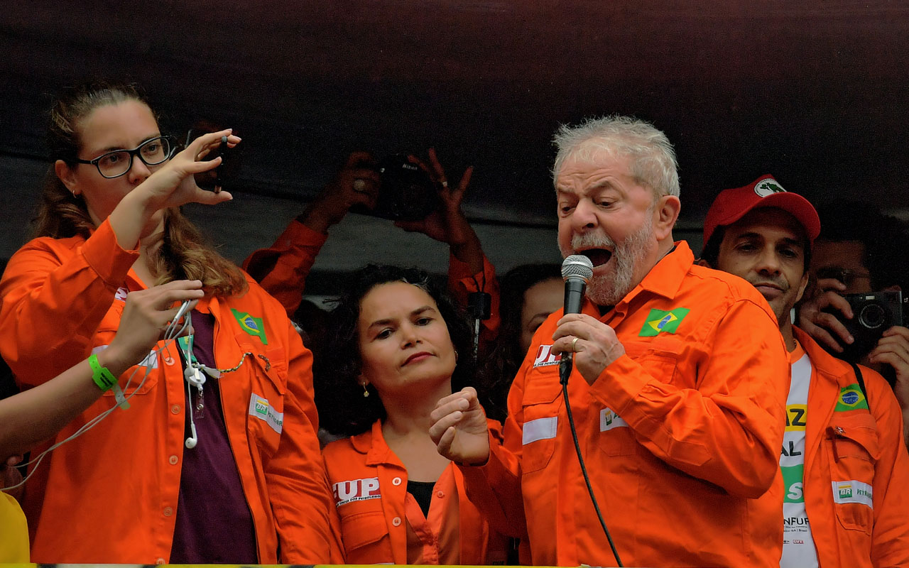 BRAZIL-POLITICS-LULA-PIVATISATION-PROTEST