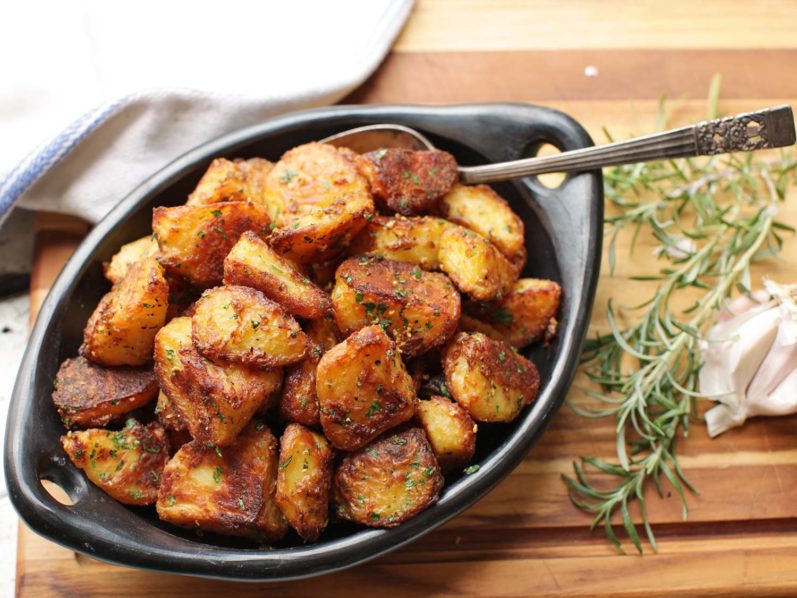 20161201-crispy-roast-potatoes-29-thumb-1500xauto-435281