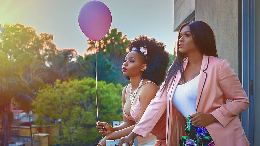 Yemi Alade, Waje