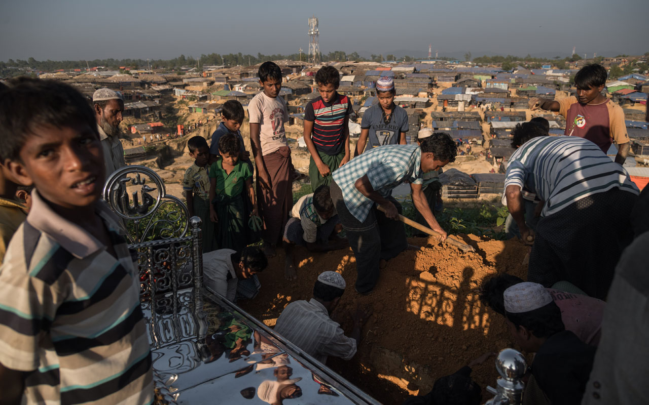 BANGLADESH-MYANMAR-UNREST-REFUGEE-DIPLOMACY