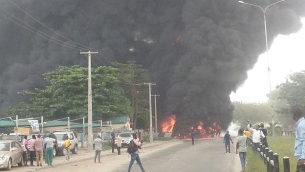 Festac-Link-Bridge-Explosion-600×1001
