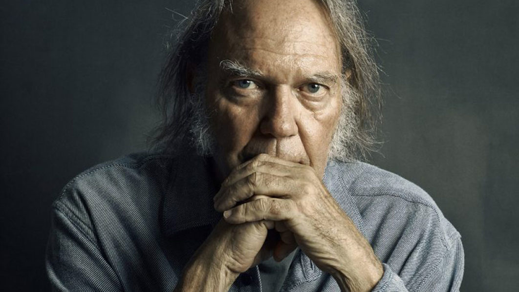 Neil-Young-800×480