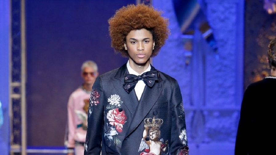 dolce-and-gabbana-fall-winter-2018-19-men-fashion-show-runway-800×450