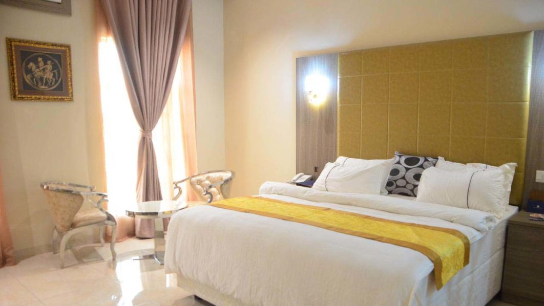 Maxbe-Continental-Hotel
