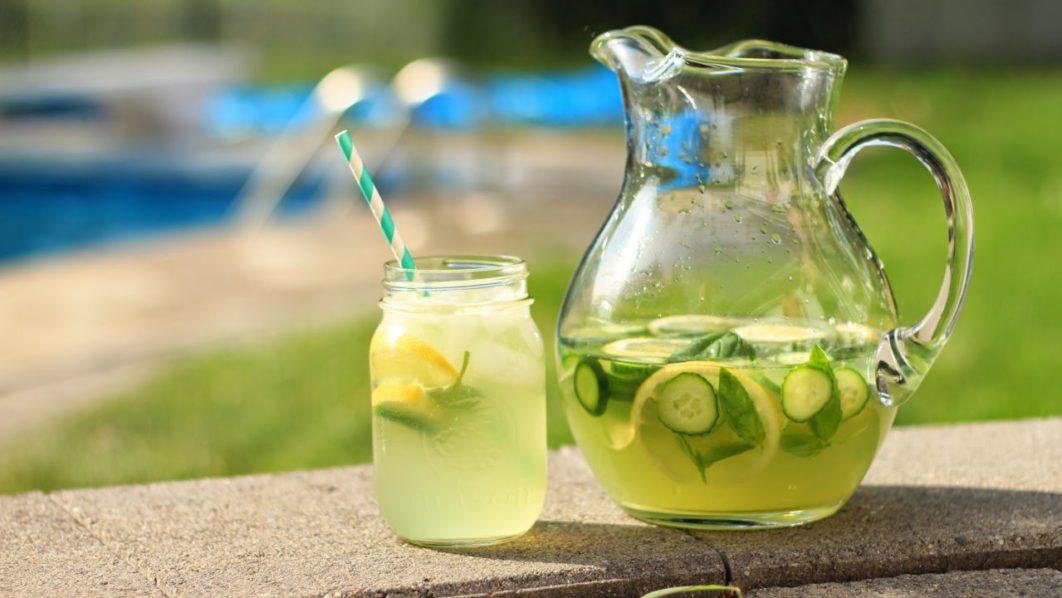 vodka_cucumber_basil_lemonade_wm (1)