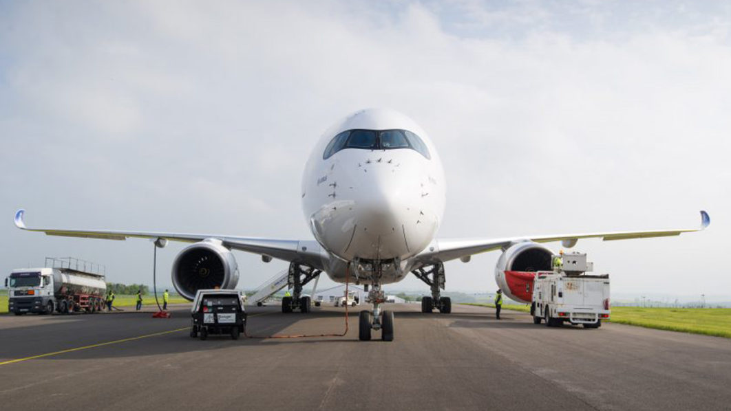 A350-1000_fuel_test_campaign_in_the_UK-840×560