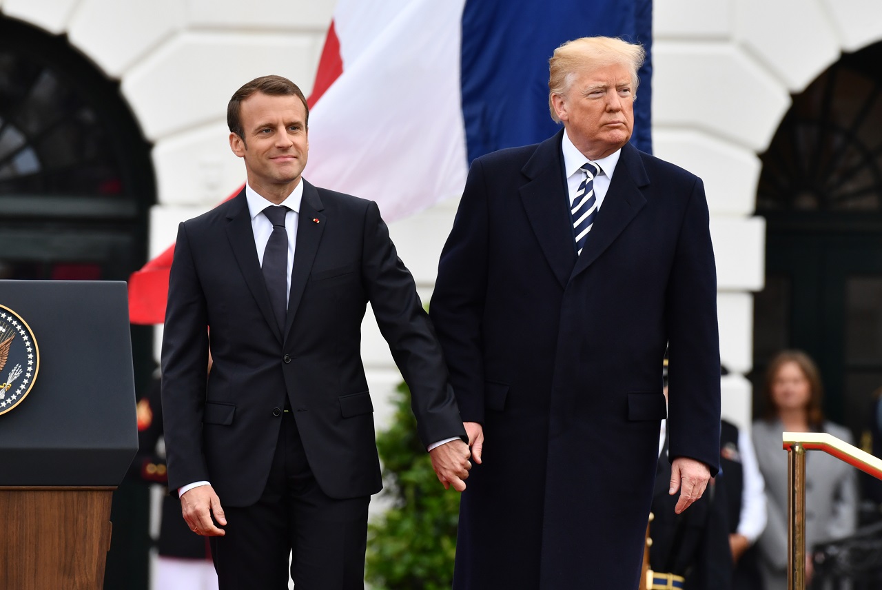 French President Emmanuel Macron and wife Brigitte welcomed by Trumps at White House. Joint press conference scheduled for noon (1600 GMT)