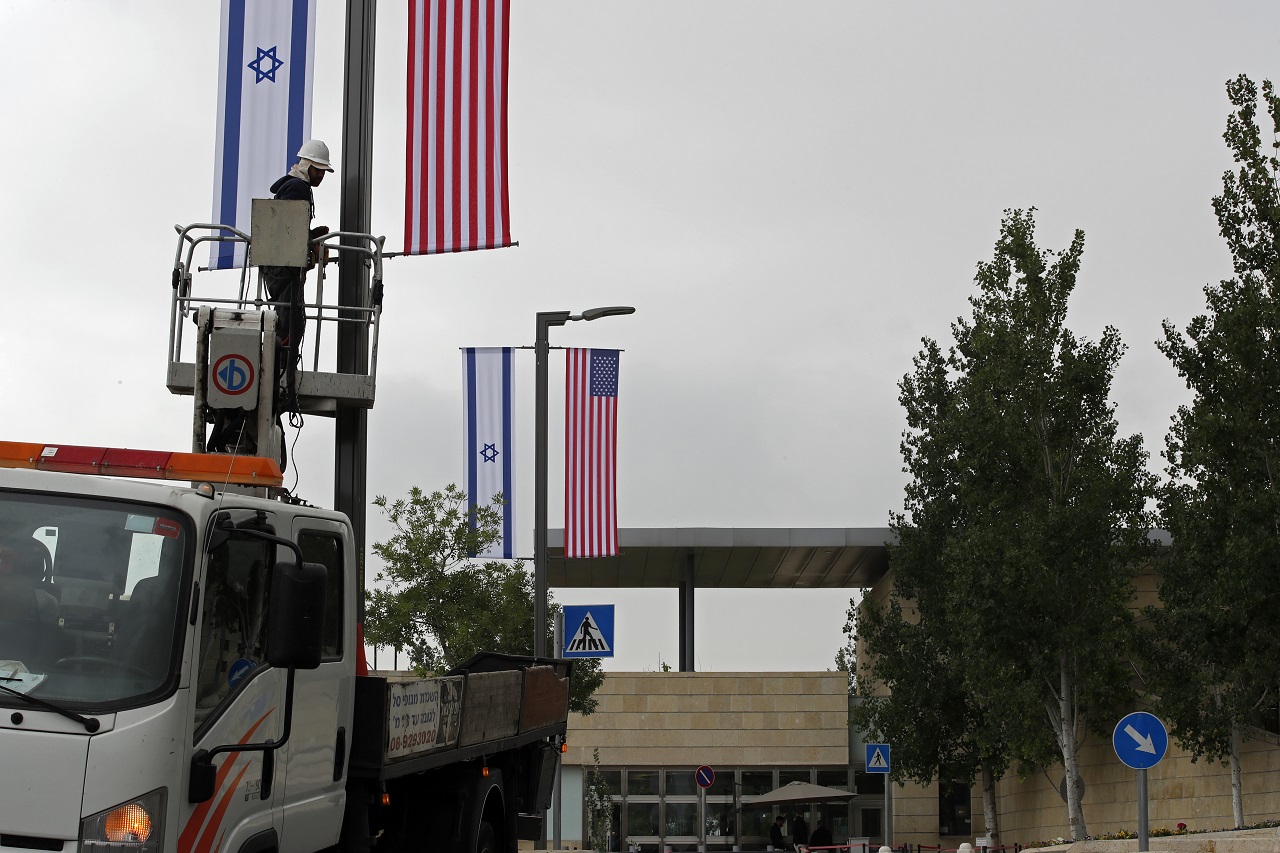 ISRAEL-PALESTINIAN-US-EMBASSY-SIGNS