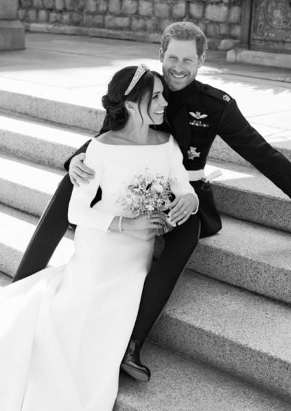 The-Duke-and-Duchess-of-Sussex-had-a-romantic-portrait-taken-of-them-1351336