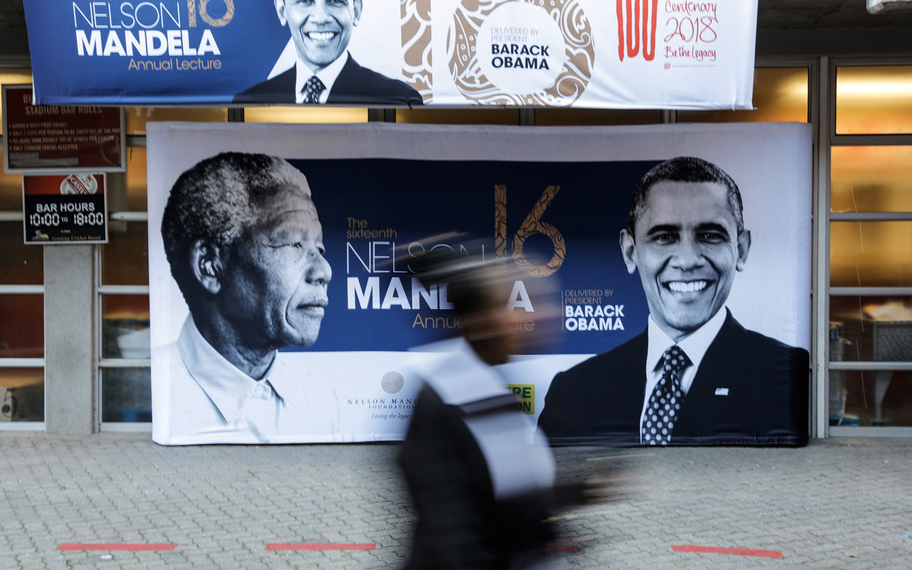 SAFRICA-US-POLITICS-PEOPLE-OBAMA-MANDELA